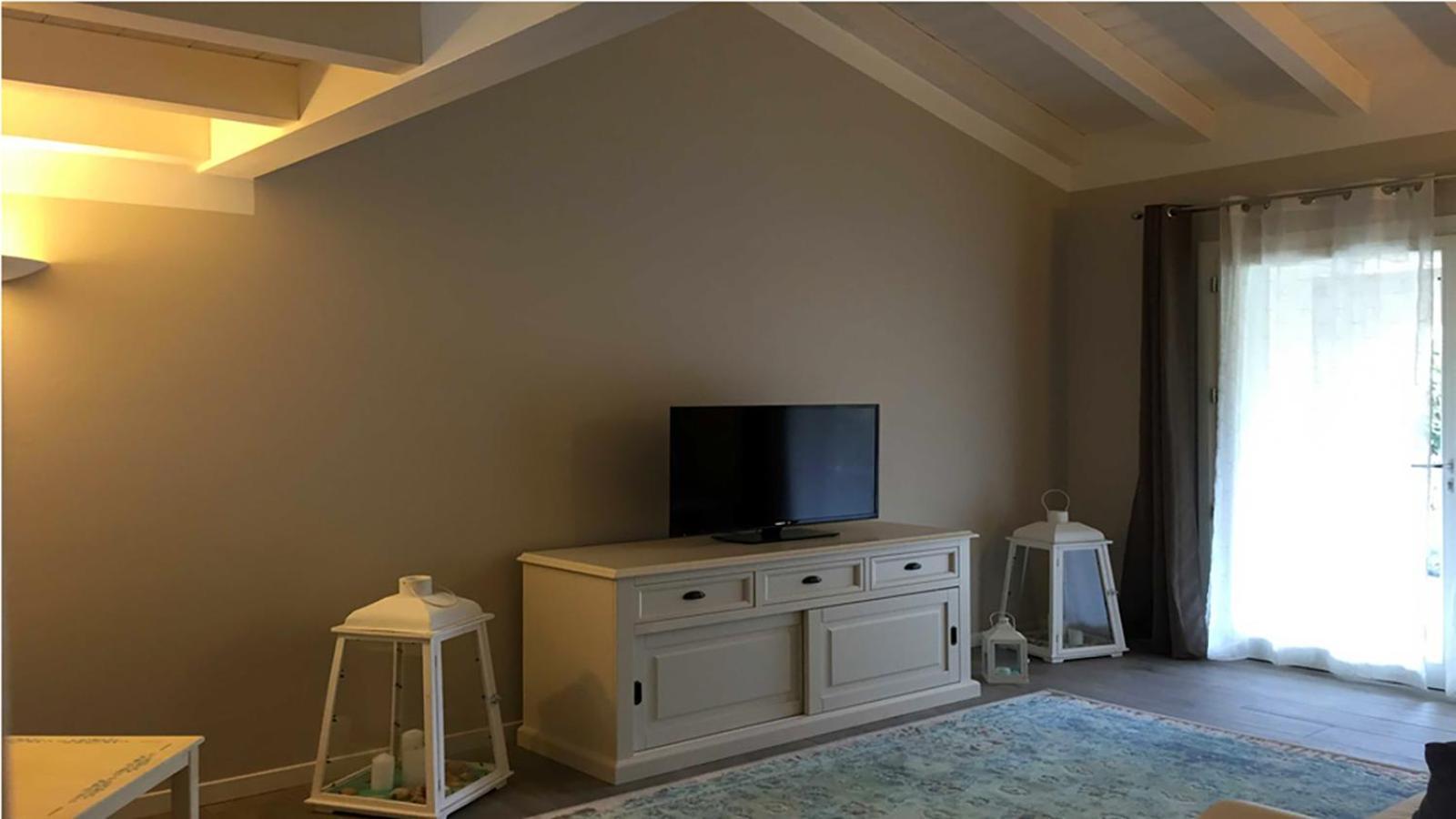 Residence Elegance Ville Ed Appartamenti A Porto Pino Esterno foto